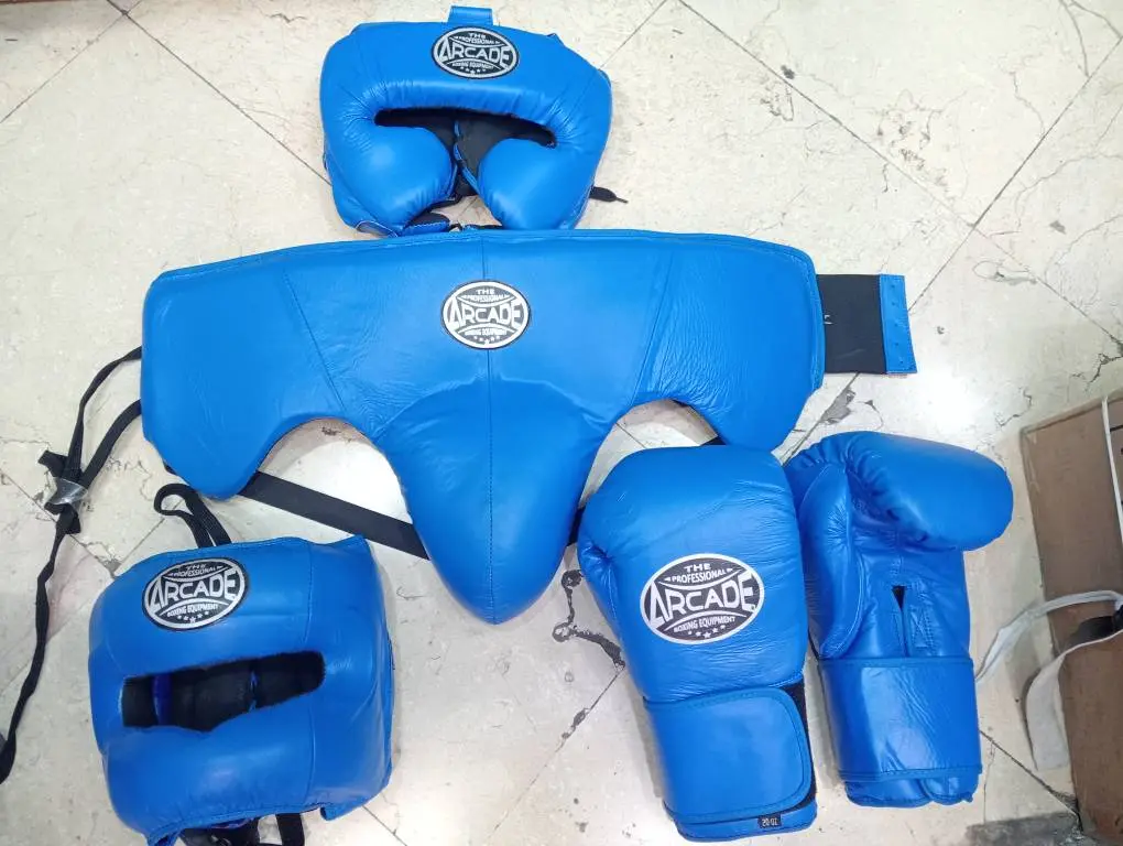 مجموعه حفاظتی بوکس(دستکش و کاپ و کلاه)